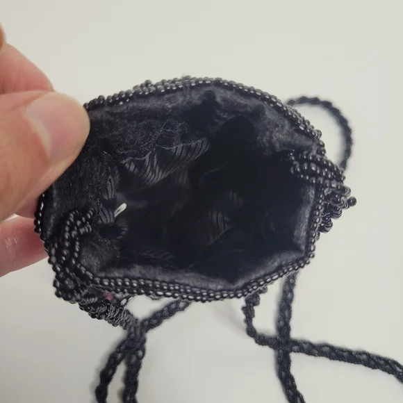 Small black beaded purse - Picture 8 of 8